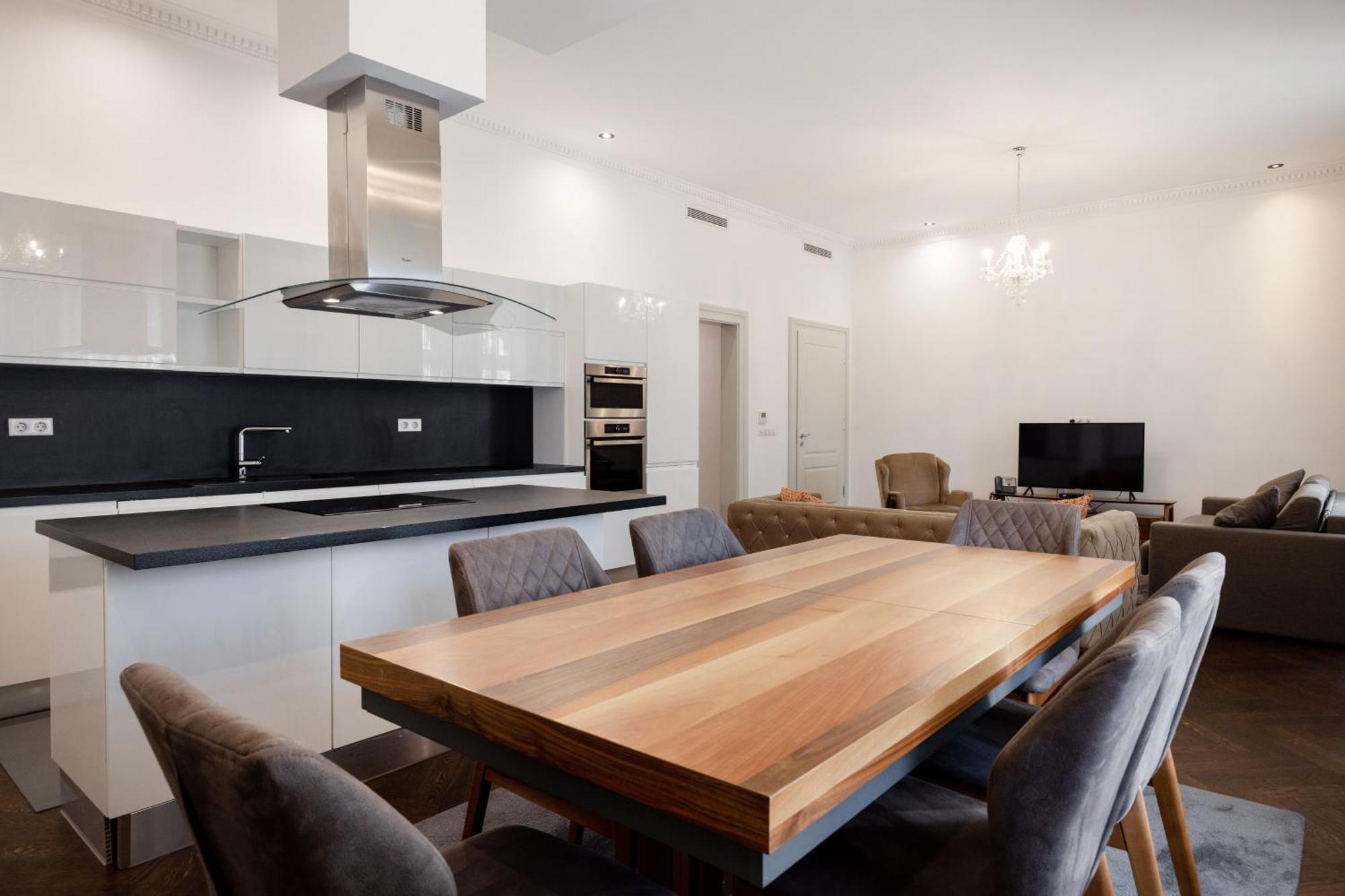 Zoya Luxury Residence بودابست المظهر الخارجي الصورة A modern kitchen