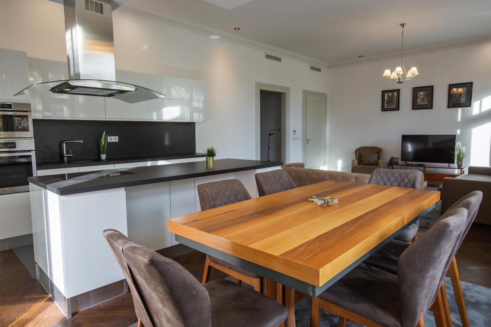 Zoya Luxury Residence بودابست المظهر الخارجي الصورة A modern kitchen