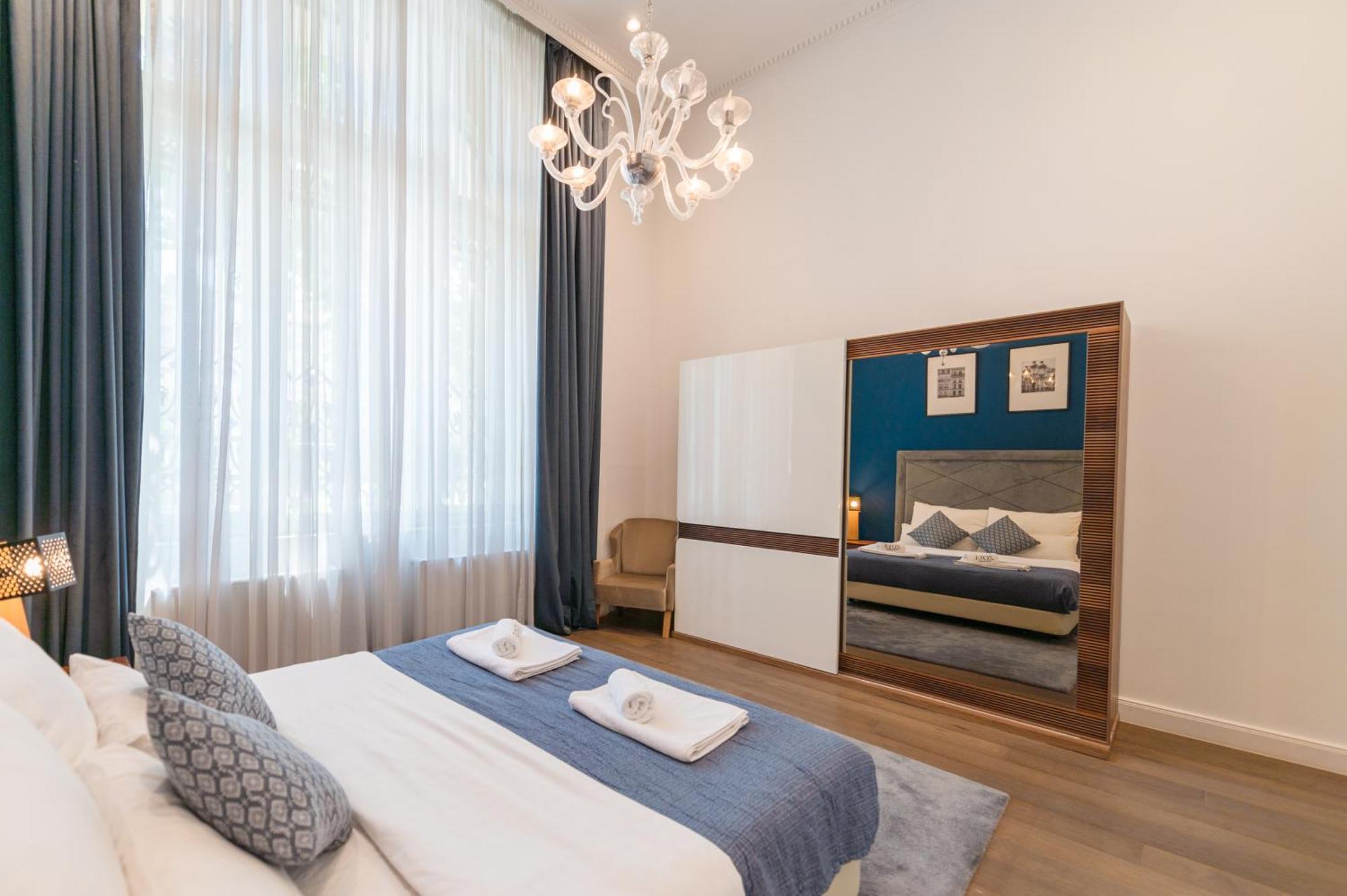 Zoya Luxury Residence بودابست المظهر الخارجي الصورة A bedroom at the hotel