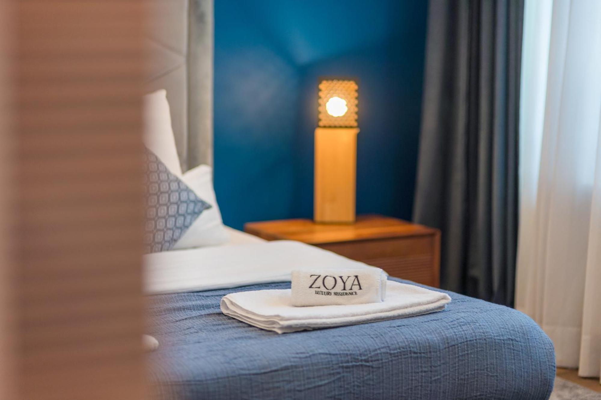 Zoya Luxury Residence بودابست المظهر الخارجي الصورة A bedroom at the hotel