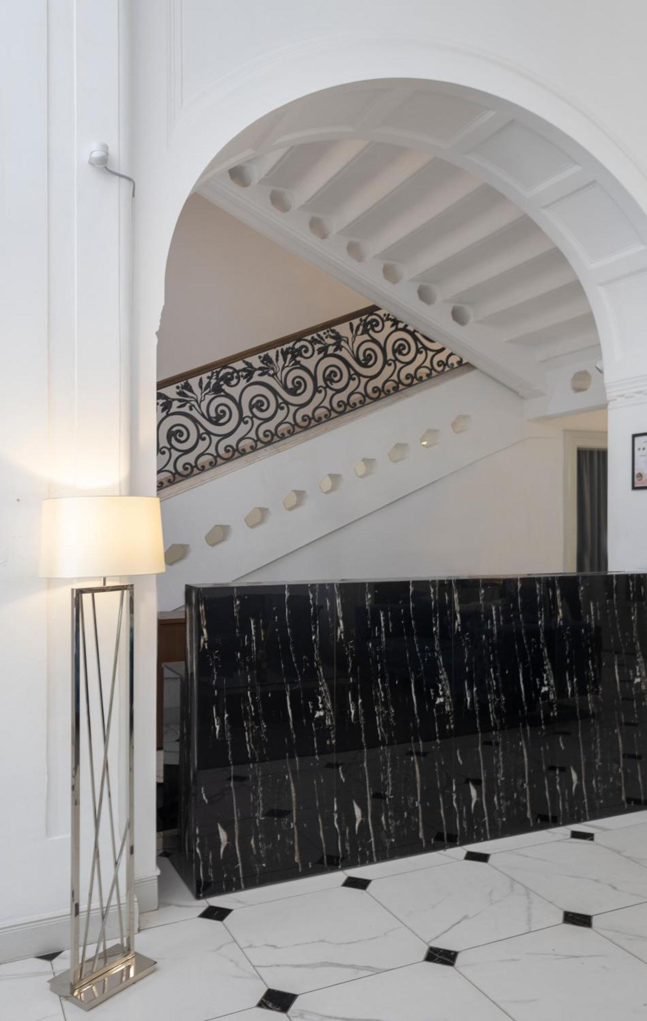 Zoya Luxury Residence بودابست المظهر الخارجي الصورة Interior of the hotel